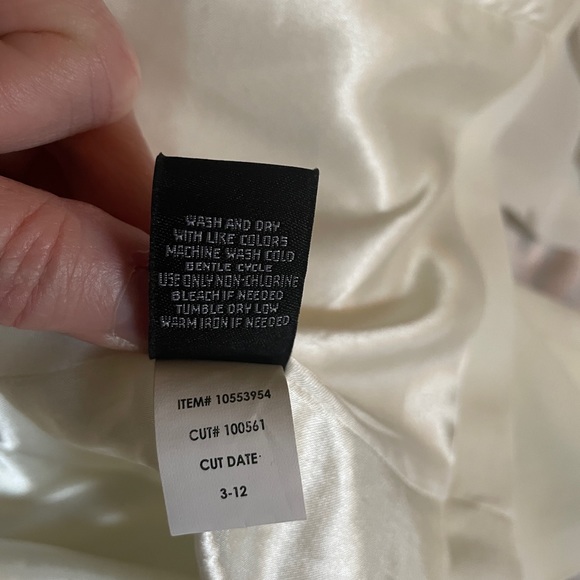 Torrid Short white jacket with sheer sleeves - Picture 7 of 7